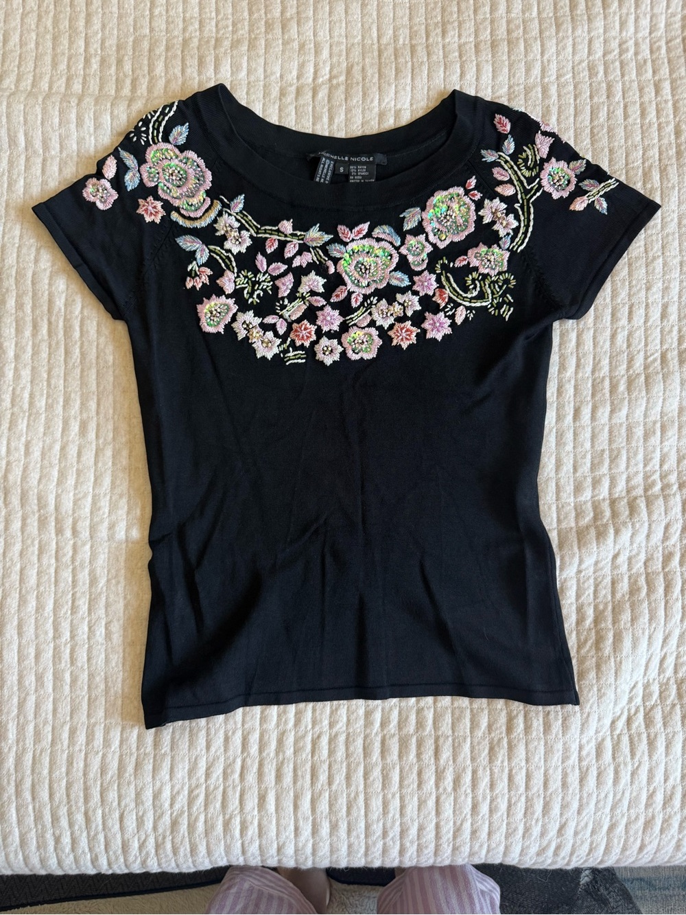 Michelle Nicole black Floral Embroidered Short-Sleeve Top - sz s